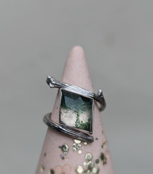 Diamond shaped Moss Agate Twisted Twig Ring