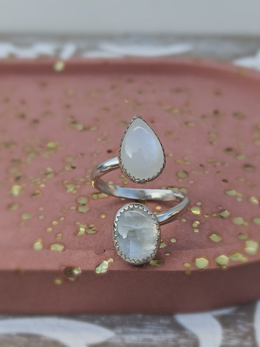 Twisted Moon Ring / Moonstone set in Sterling Silver